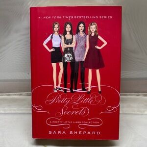 Hardcover Pretty Little Secrets by Sara Shepherd